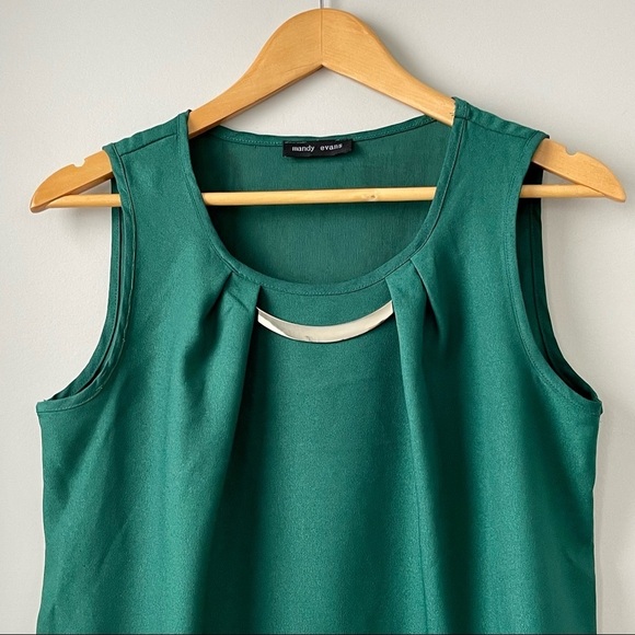 Mandy Evans Emerald Green Sleeveless Pleated Blouse Metal Accent Collar … - Picture 9 of 12